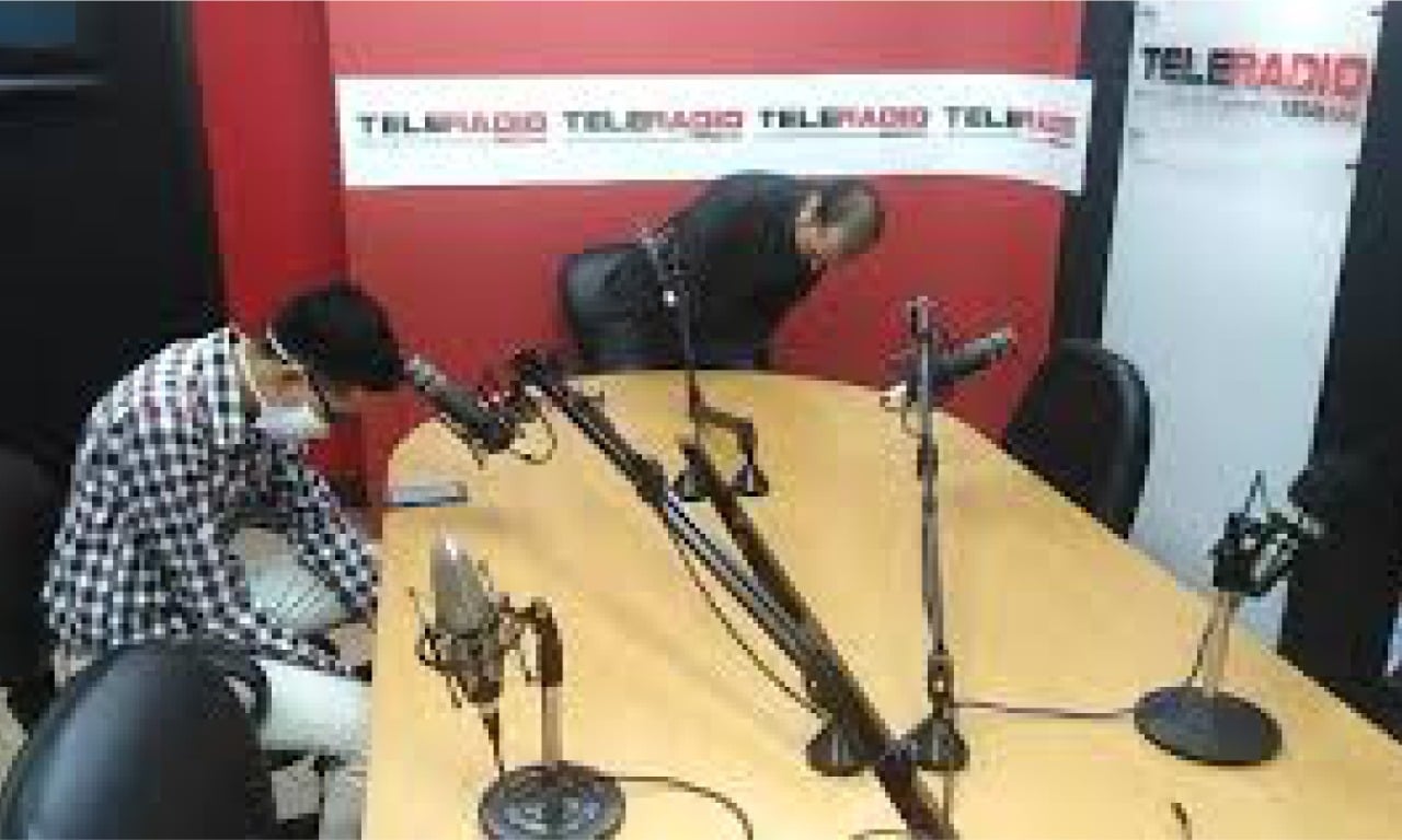 Emisora de radio sale del aire 26 horas luego de atentado