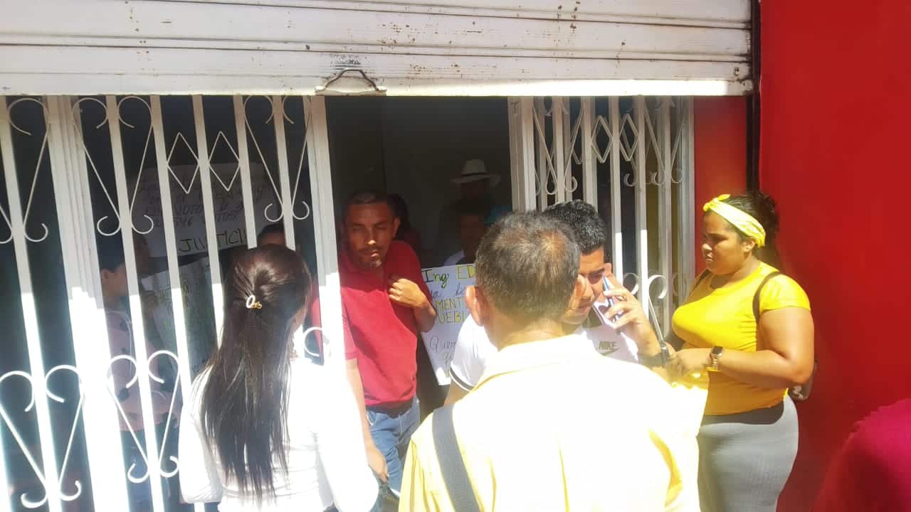 Vigilante del PSUV limitó labor informativa de trabajadores de la prensa en Lara