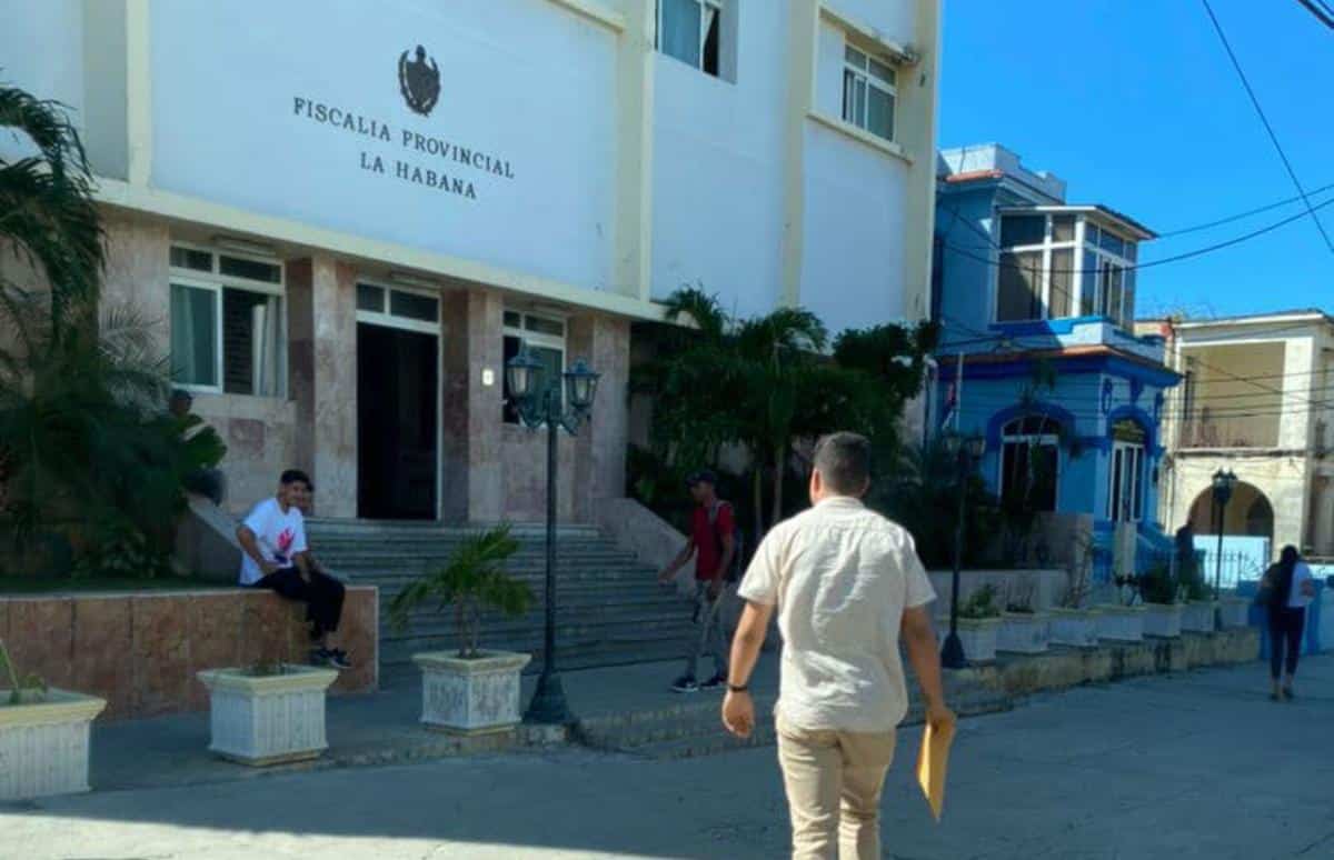 Policía política cita por segunda ocasión al corresponsal de EWTN en La Habana