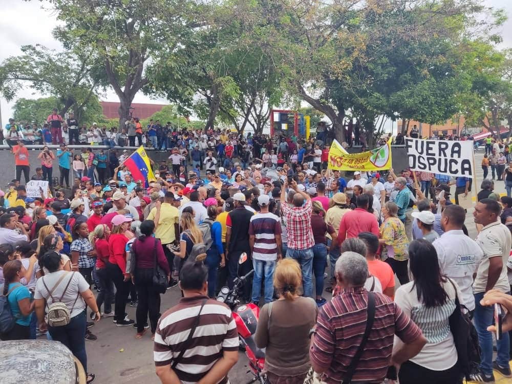 Simpatizantes oficialistas agredieron a la prensa durante manifestación en Bolívar