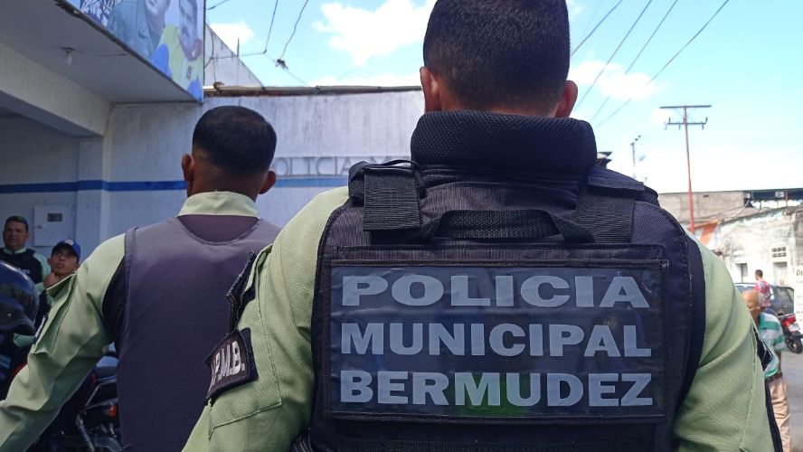 Periodista fue agredida por policías municipales en Carúpano