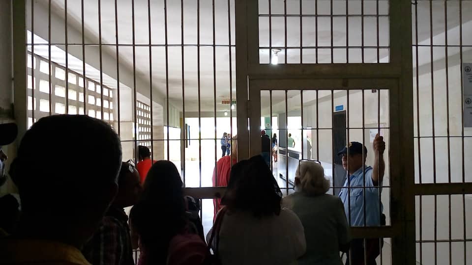 Autoridades limitaron el trabajo de periodistas en hospital de Maturín