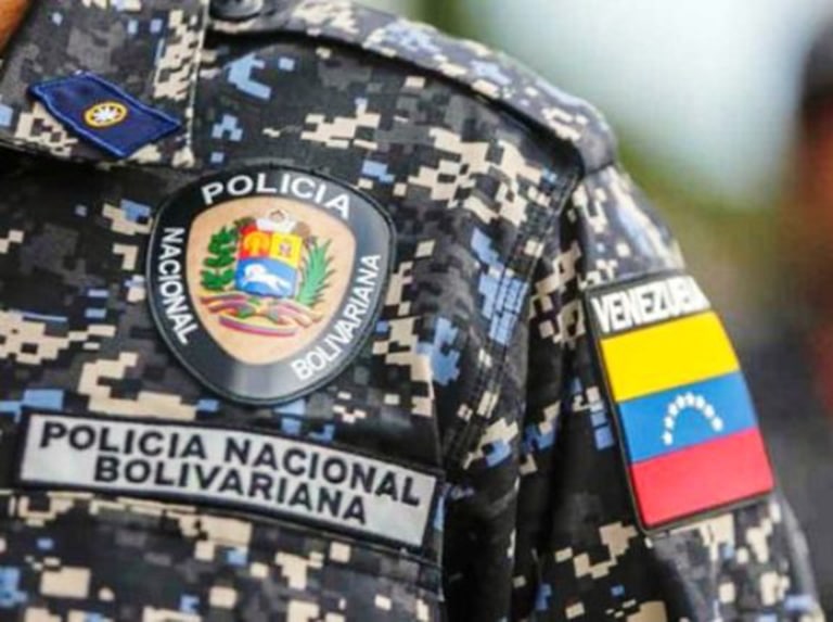 Efectivos de seguridad del Estado borraron contenido informativo a dos comunicadores en Barinas