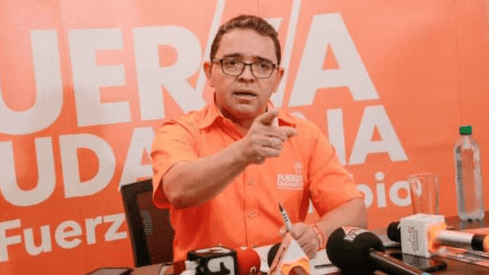 Gobernador Rafael Martínez insiste en estigmatizar a la prensa local