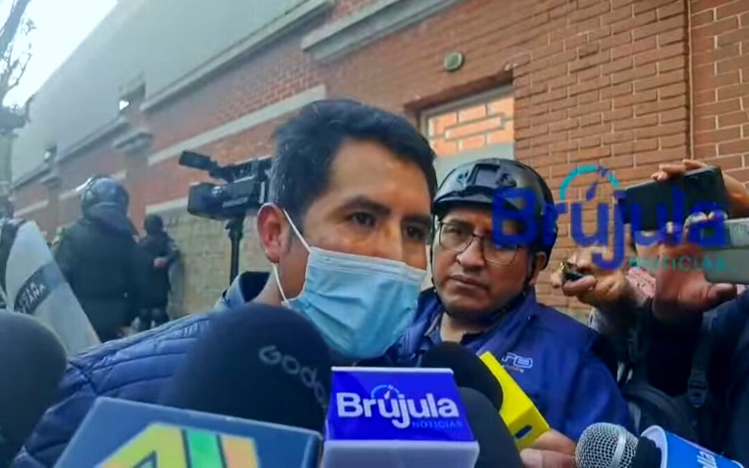 Al menos cinco periodistas fueron agredidos durante la marcha de apoyo a Evo Morales