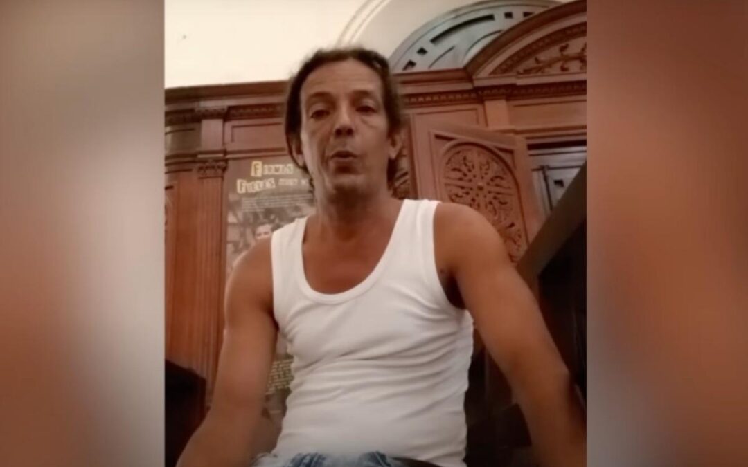 Detienen con violencia al periodista independiente Carlos Milanés por presuntos vínculos con la UNPACU