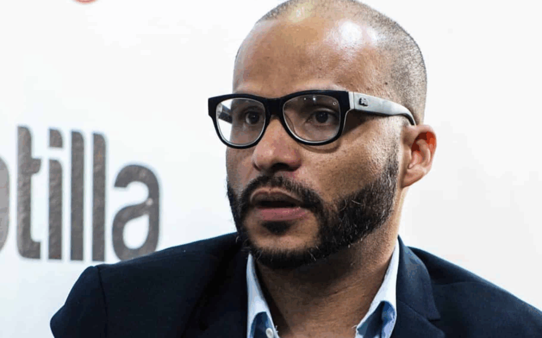 Periodista Rory Branker fue detenido arbitrariamente