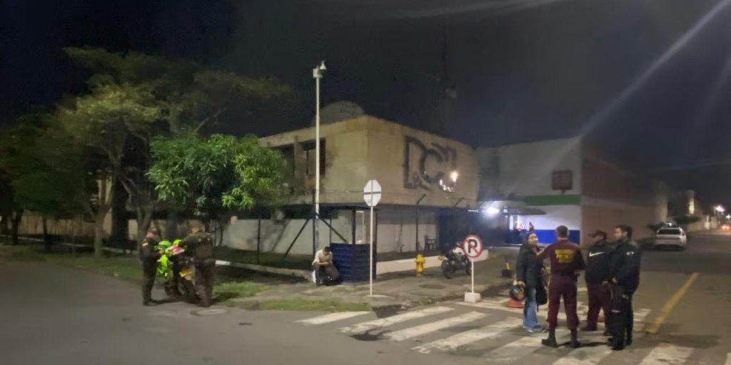 Alerta por atentado con explosivo contra sede de RCN en Cali