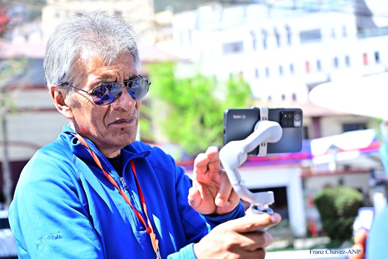 Bolivia | El Alto: Lesionaron el tobillo de un periodista que intentaba entrevistar a bloqueadores