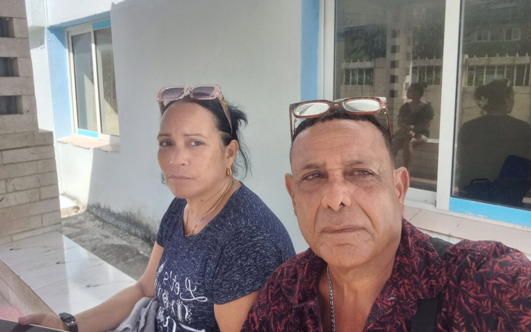 Cuba | Citan e interrogan a periodistas Yunia Figueredo y Frank Correa tras protestas en Cuba