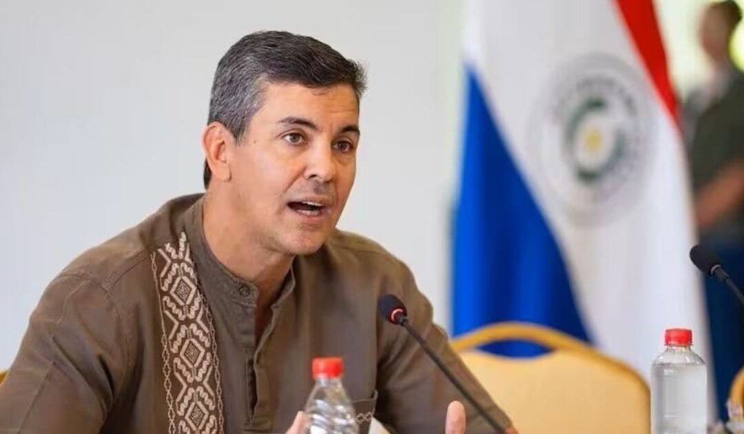 Paraguay | Presidente Santiago Peña califica a la ciudadanía de «prisionera» de los políticos y los medios