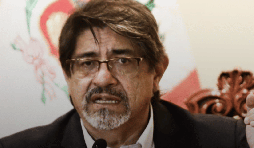 Perú: alcalde acusa de delitos informáticos a periodistas del noticiero La Encerrona